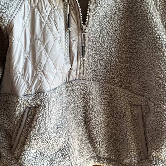 JoyLab Women’s 3/4 zip Sherpa Pullover - Picture 4 of 8